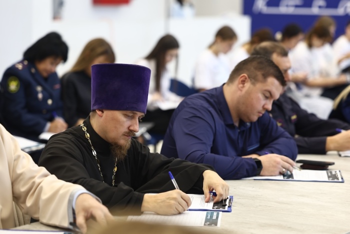 Астраханцы в 10-й раз написали «Большой этнографический диктант»