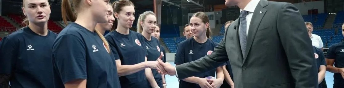 Министр спорта России Михаил Дегтярёв вручил ведомственные награды лучшим астраханским спортсменам
