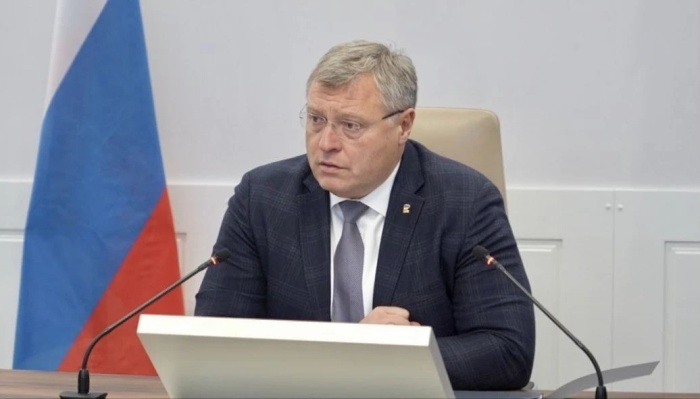 Главная астраханская елка зажжет свои огни 19 декабря