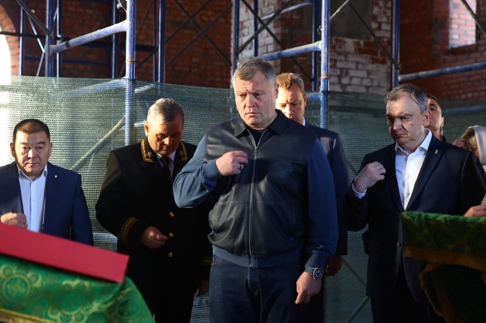 Игорь Бабушкин посетил строящийся в Астрахани храм святого благоверного князя Александра Невского