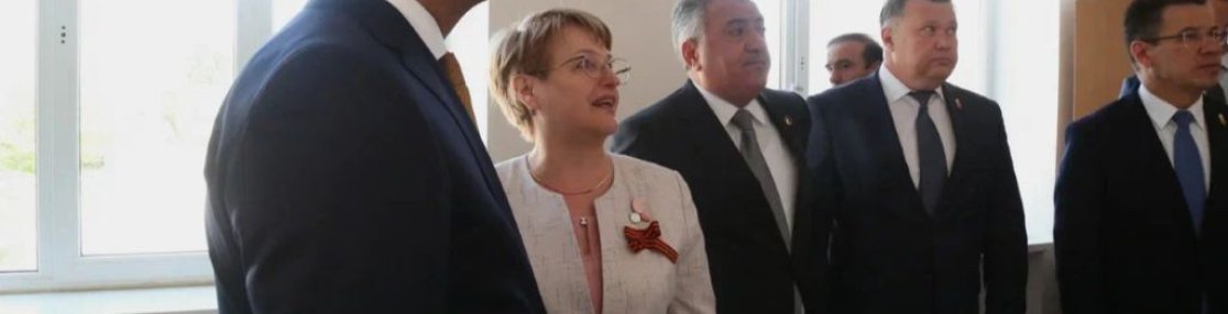 На торжественном мероприятии в астраханской школе отметили вклад Гейдара Алиева в развитие отношений между Россией и Азербайджаном