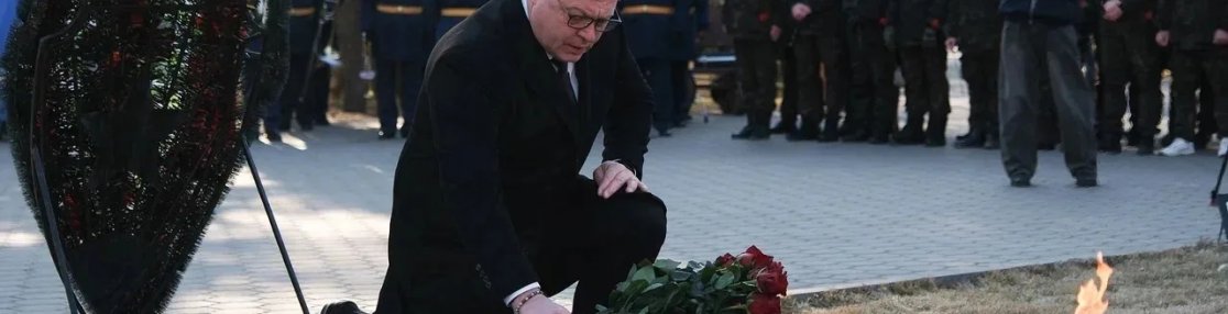 В День защитника Отечества Игорь Бабушкин почтил память погибших воинов