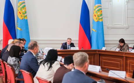 В Астраханской области с начала года трудоустроили более 120 ветеранов СВО и их близких