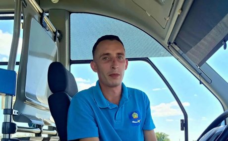 Из окопа — за руль: ветеран СВО из Астрахани стал водителем городского автобуса