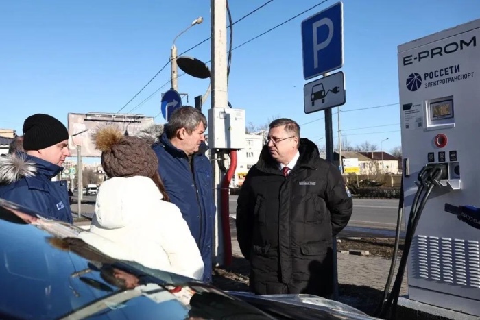 До конца 2026 года в Астраханской области построят 10 новых электрозарядных станций До конца 2026 года в Астраханской области построят 10 новых электрозарядных станций