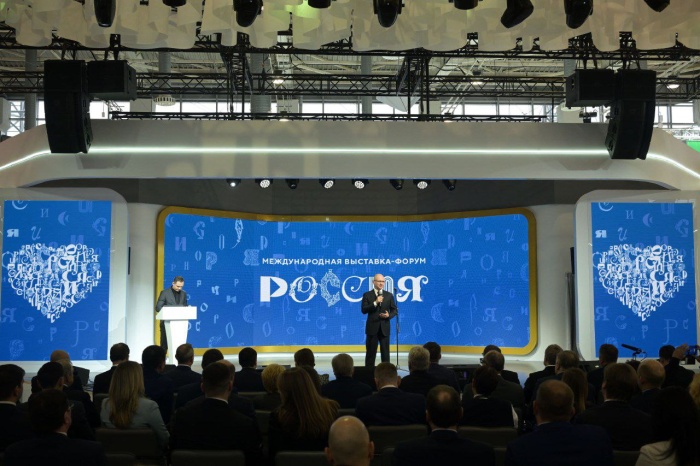 Игорь Бабушкин презентовал Астраханскую область на выставке-форуме «Россия»