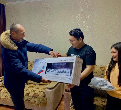 Сотрудники министерства региональной безопасности Астраханской области исполнили желания детей
