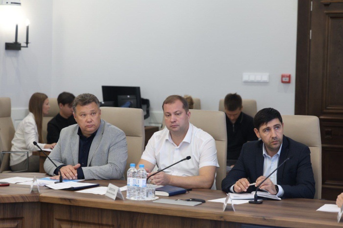 В Астраханской области усилят контроль за несанкционированным сбросом отходов