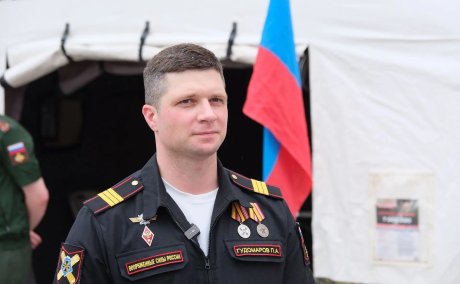 Три красных диплома и путь воина: история астраханского учителя Павла Гудомарова