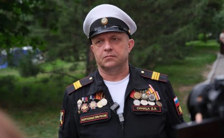 Ветеран боевых действий Дмитрий Синица передает военный опыт астраханским контрактникам