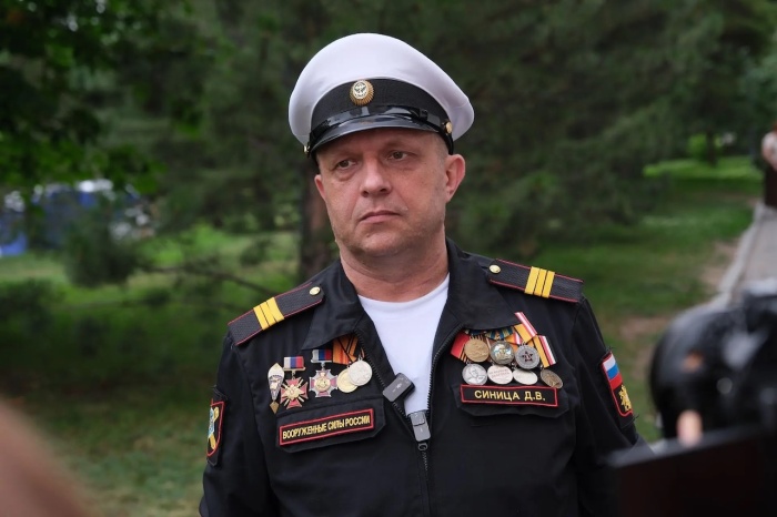 Ветеран боевых действий Дмитрий Синица передает военный опыт астраханским контрактникам Ветеран боевых действий Дмитрий Синица передает военный опыт астраханским контрактникам