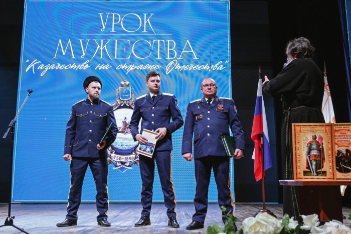 Астраханские казаки почтили память невинно убиенных предков