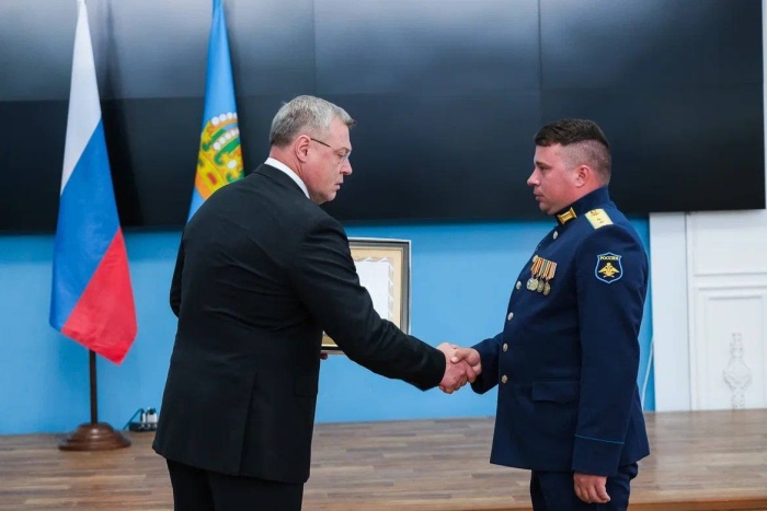Игорь Бабушкин вручил награды морякам и речникам