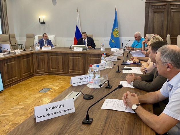 Астраханские промпредприятия готовы принять около тысячи новых сотрудников