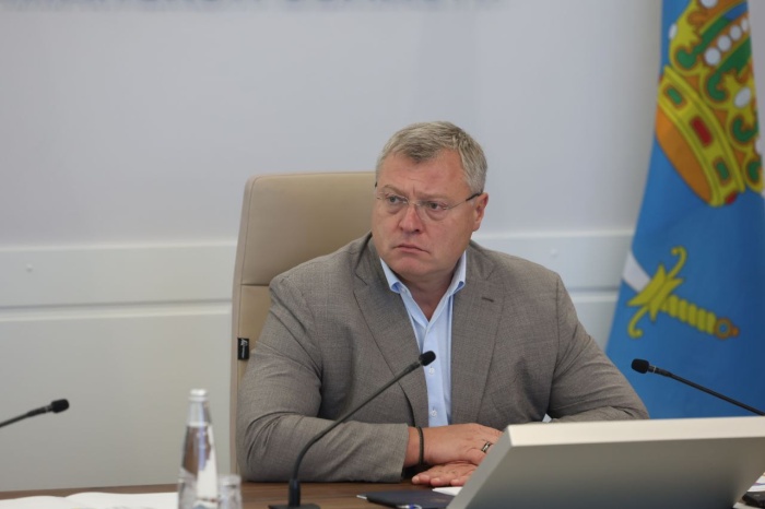 В Астрахани проводят обследование домов на аварийность
