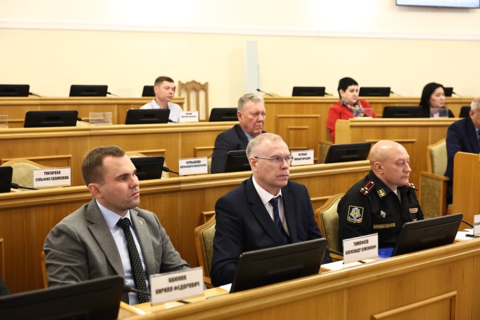 Отличившиеся участники СВО бесплатно получили земельные участки в Астраханской области Отличившиеся участники СВО бесплатно получили земельные участки в Астраханской области
