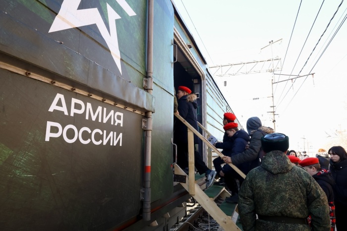Астрахань встретила агитпоезд Министерства обороны «Сила в правде»