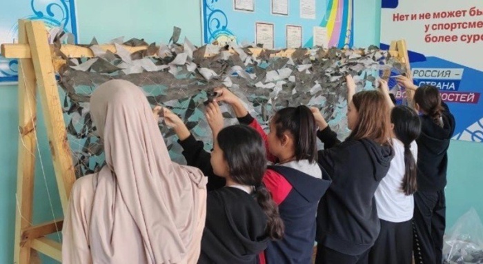 Астраханские школьники из Приволжского района продолжают оказывать помощь бойцам СВО