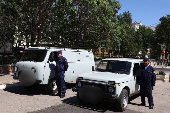 Губернатор Игорь Бабушкин передал ключи от автомобилей астраханским бойцам СВО