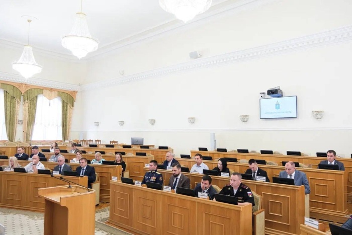 В Астрахани обсудили вопросы трудоустройства ветеранов СВО