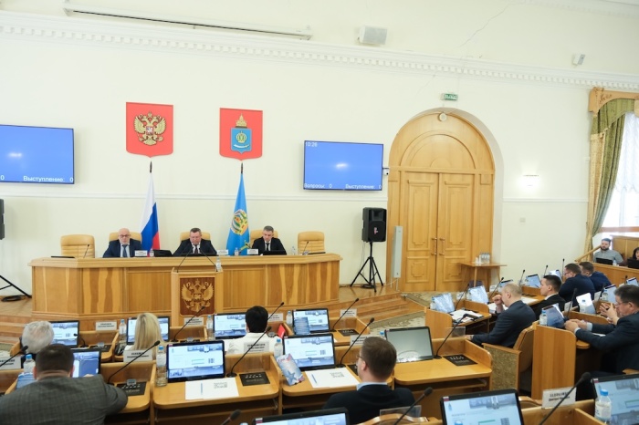 В Астраханской области региональную выплату военнослужащим-контрактникам повысили до 250 тысяч рублей