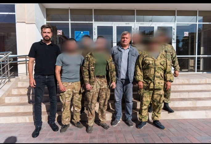 Астраханский губернатор передал бойцам СВО гуманитарную помощь