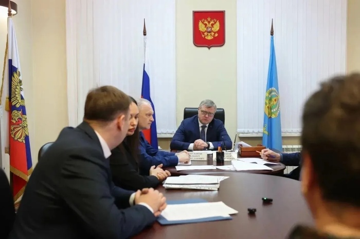 Астраханский губернатор провел личный прием граждан по поручению Президента РФ